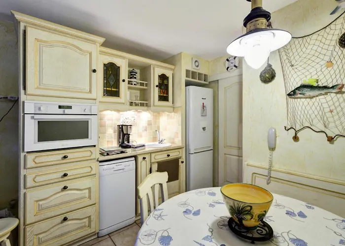 La Pinede - Maeva - 2 Pieces 5 Personnes - Confort Mae-6327 Lejlighed Hyères