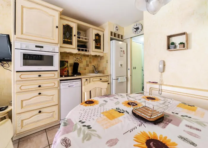 La Pinede - Maeva - 2 Pieces 5 Personnes - Confort Mae-6327 *